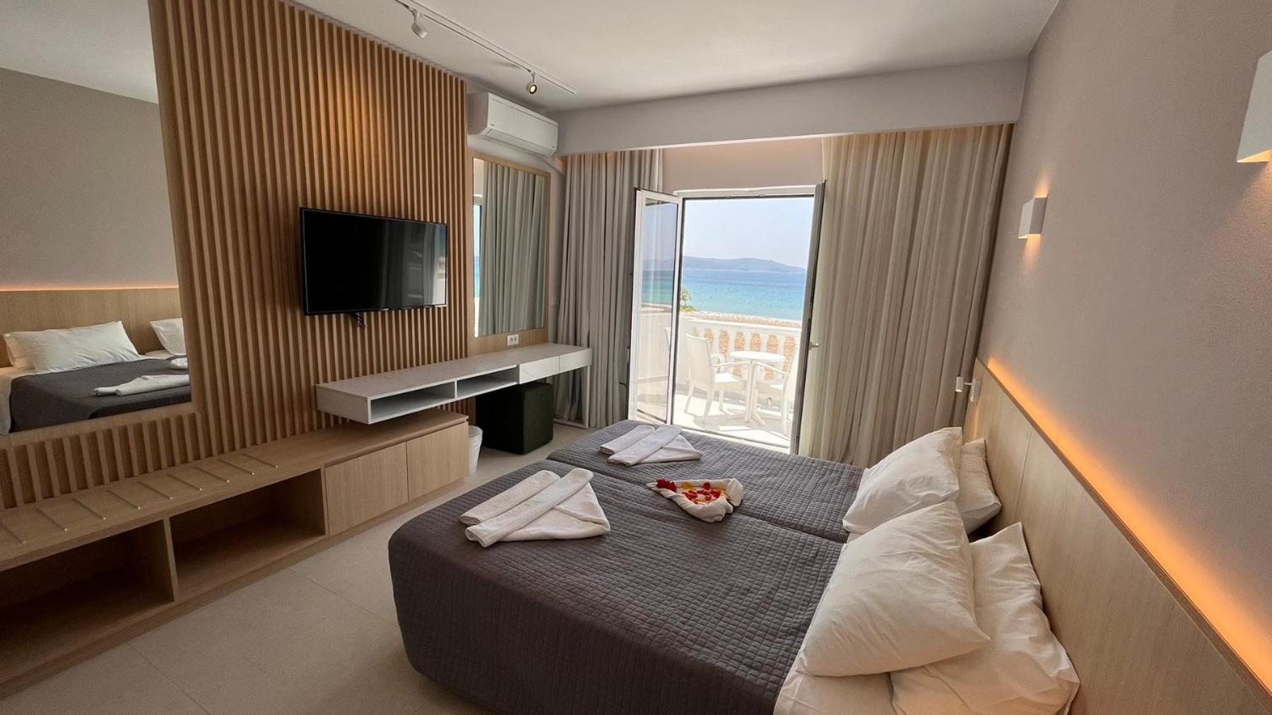 Sirenes Beach Resort Samos Town Exterior photo