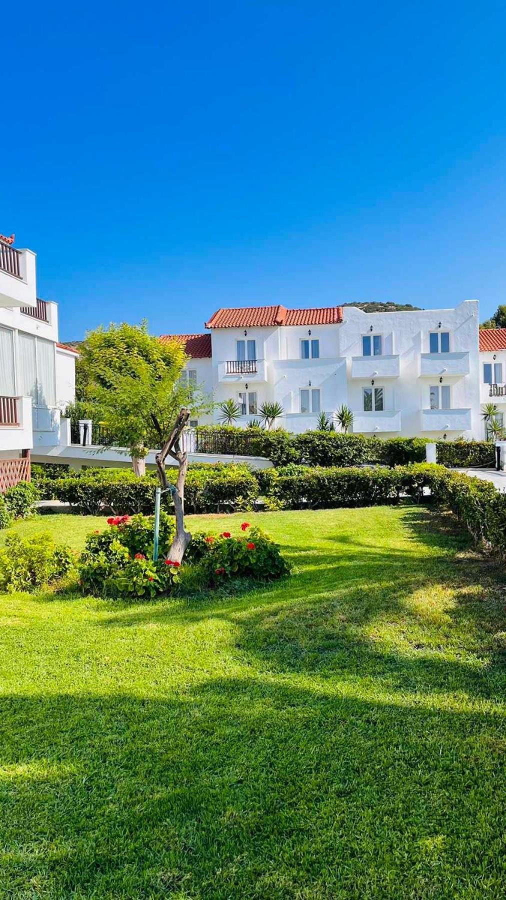 Sirenes Beach Resort Samos Town Exterior photo