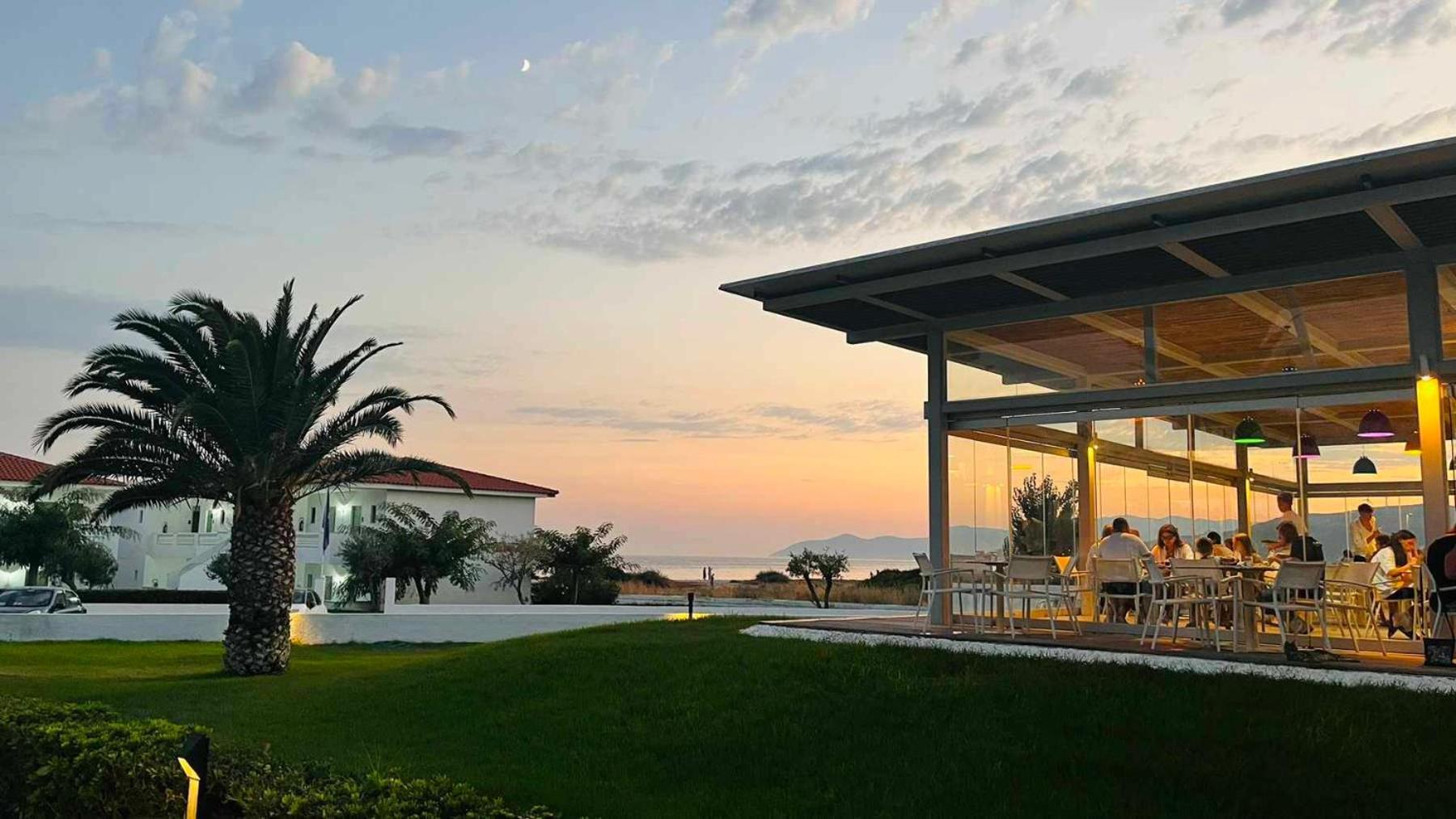 Sirenes Beach Resort Samos Town Exterior photo